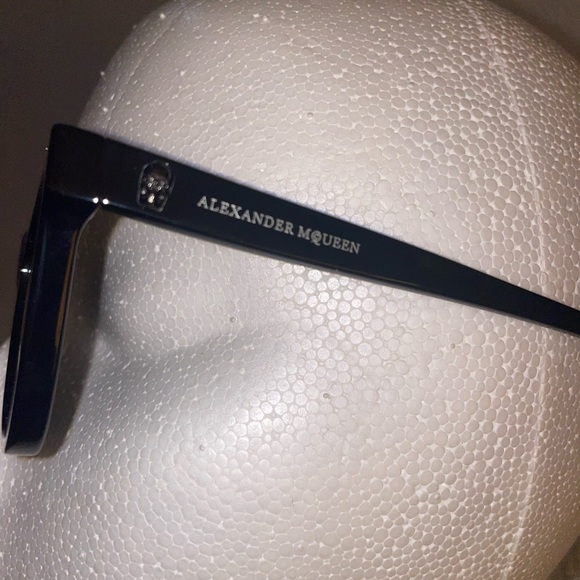 Alexander McQueen sunglasses - Picture 6 of 12